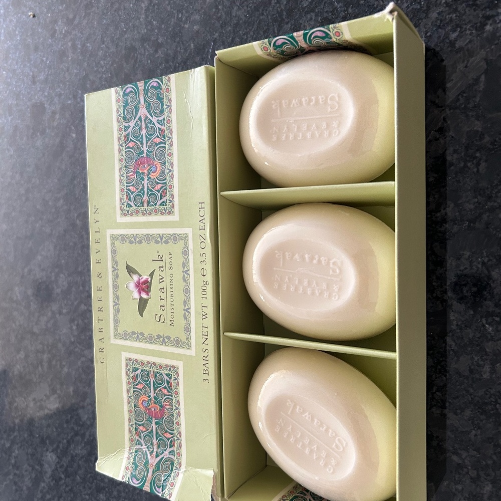 Crabtree & Evelyn 3 Bars 3.5 Oz Sarawak Moisturizing Soap